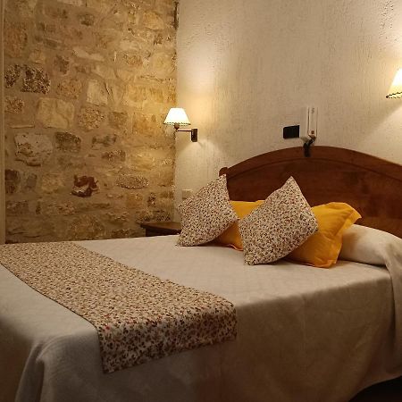Hostal Decerca Prádena المظهر الخارجي الصورة