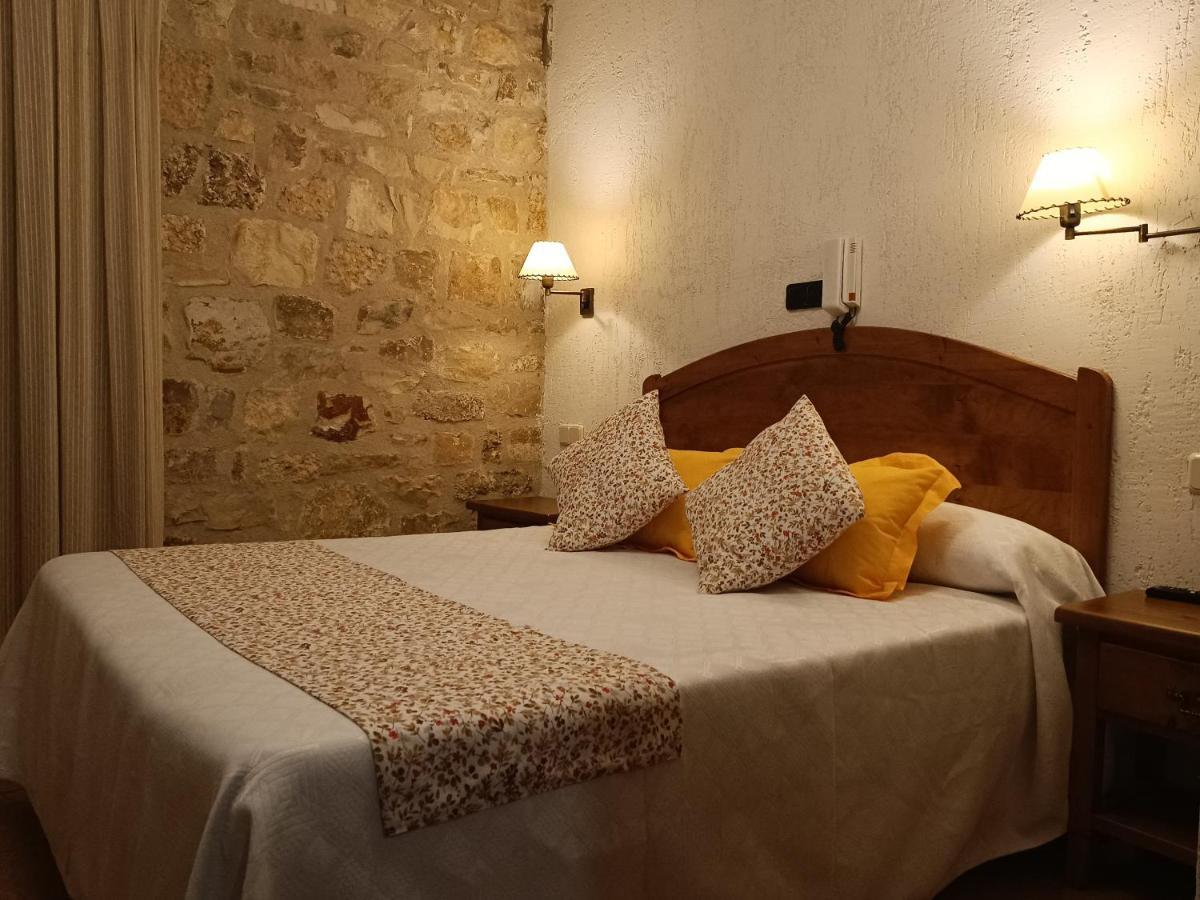 Hostal Decerca Prádena المظهر الخارجي الصورة